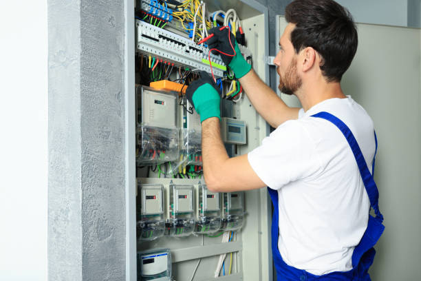 Best Commercial Electrician Services  in Fitchburg, MA