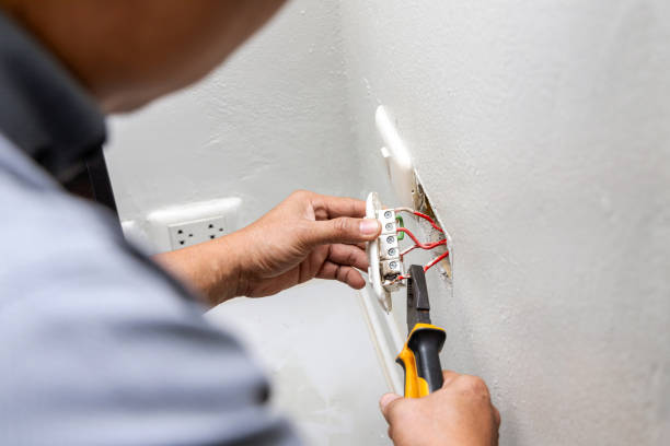 Best Commercial Electrician Services  in Fitchburg, MA